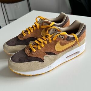 Nike Men's Sneakers - Brown and Yellow